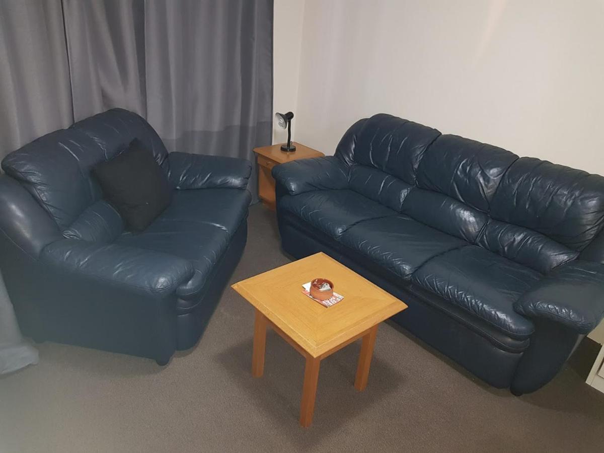 Accommodation Sydney - Kent Street Sydney Cbd Top Floor 2 Bedroom Apartment With Balcony Eksteriør billede