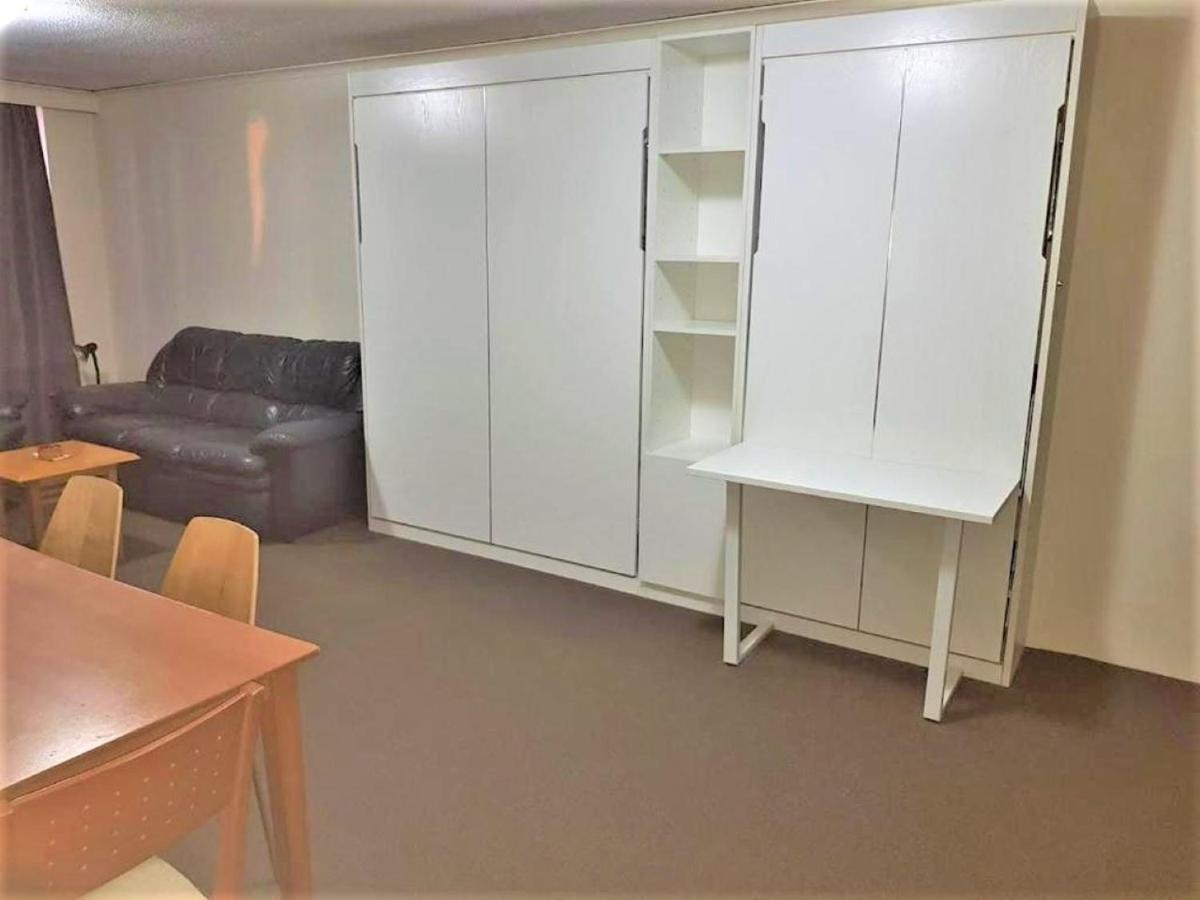 Accommodation Sydney - Kent Street Sydney Cbd Top Floor 2 Bedroom Apartment With Balcony Eksteriør billede
